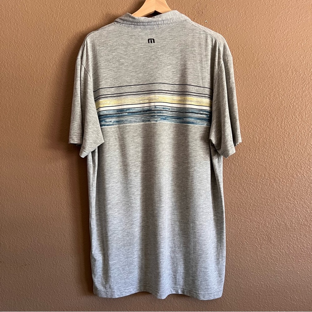 Travis Mathew Gray Polo Shirt Sporty Design Size Large - Picture 7 of 9